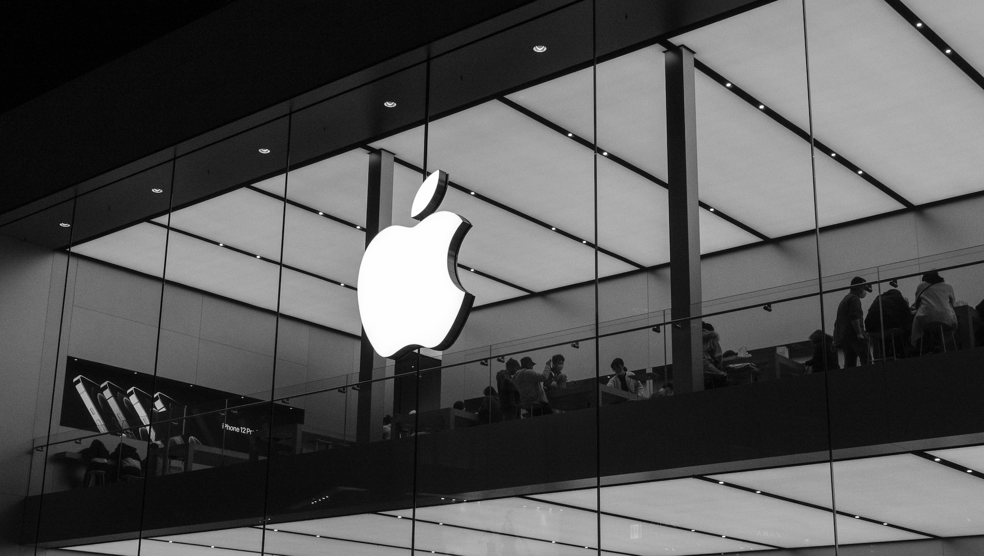 Apple cut the iPhone 14 Plus production