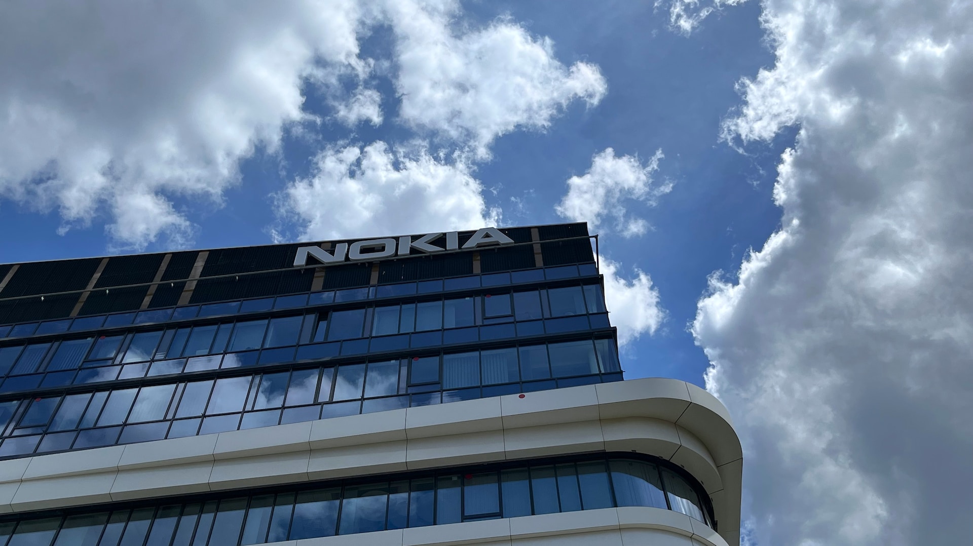Nokia renewed patent license agreement