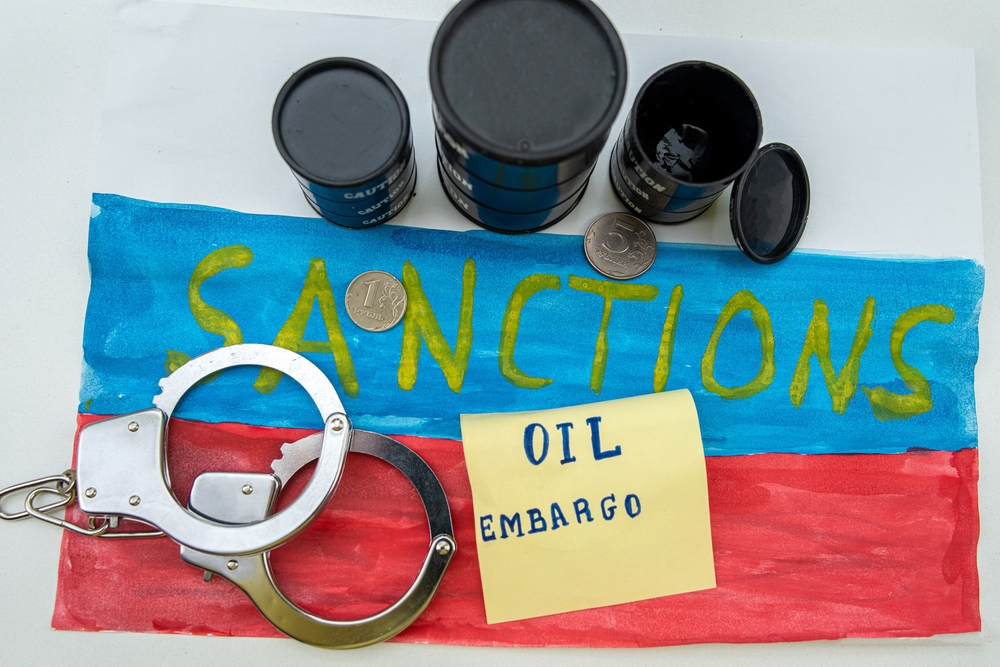 Mức thuế 50% của Trump đối với Ấn Độ liên quan đến dầu mỏ Nga đã gây ra lo ngại toàn cầu.