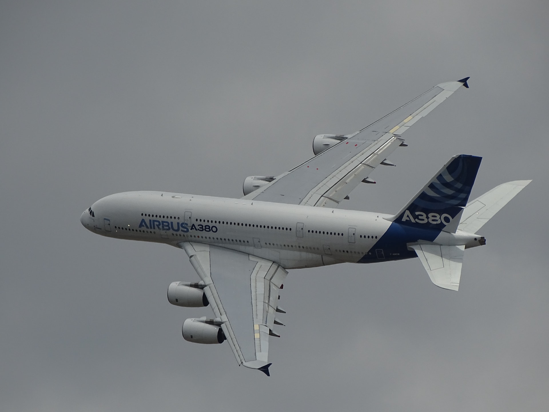 Airbus will cut jobs due to the crisis