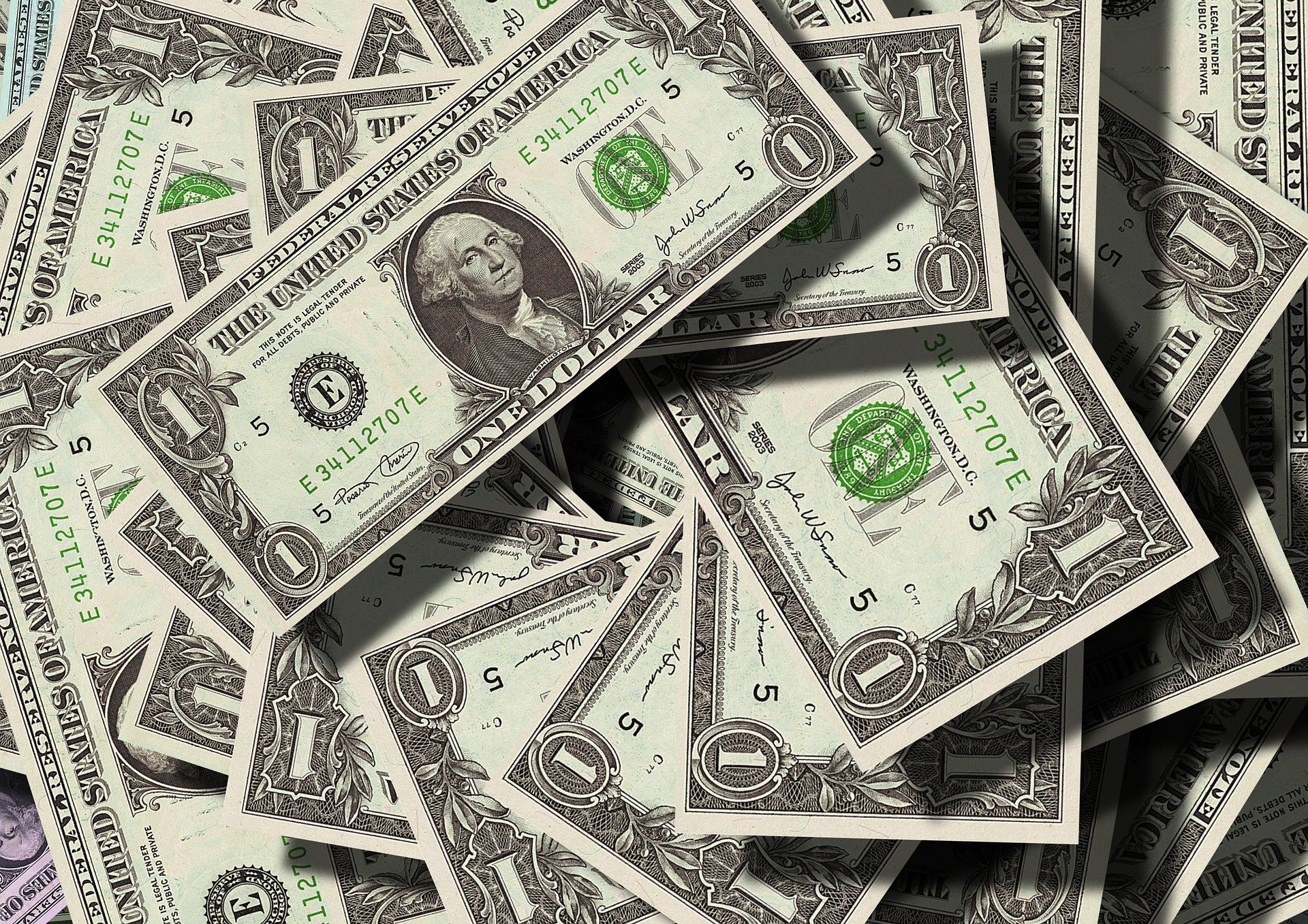 Russia announced the selling of assets in U.S. dollars